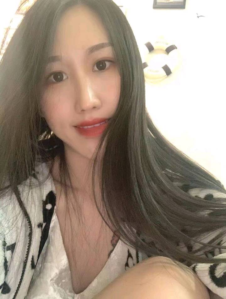 胸大屁股翘的小九九