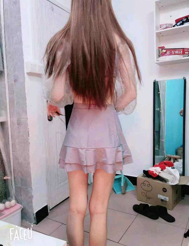 身材火辣的性感小女神