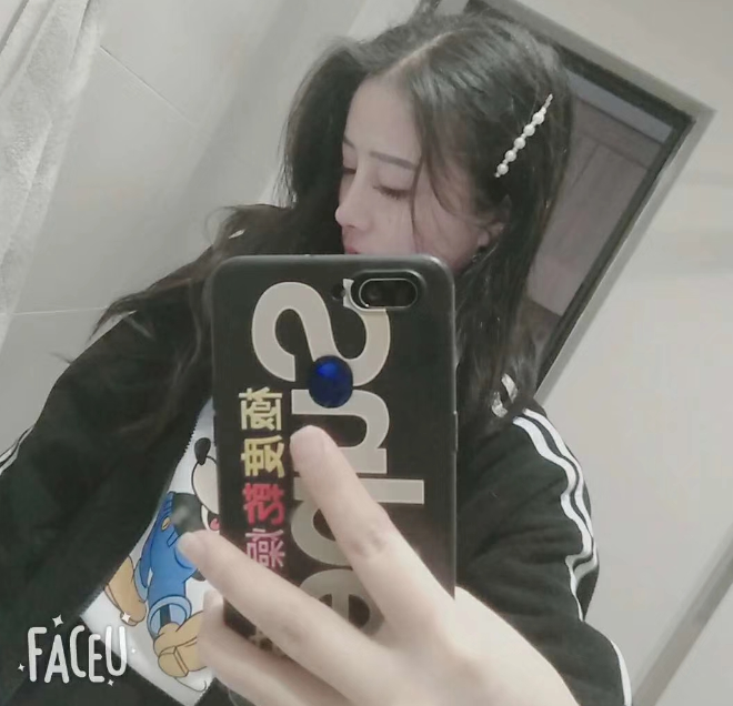 气质模式小姐姐，口技一流